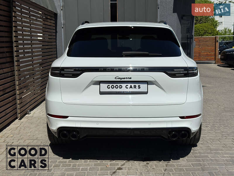 Позашляховик / Кросовер Porsche Cayenne 2018 в Одесі