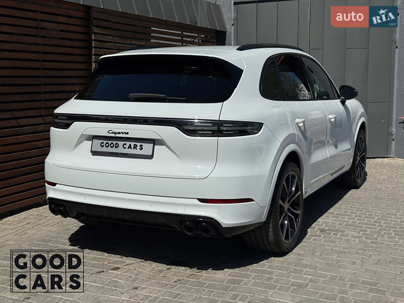 Позашляховик / Кросовер Porsche Cayenne 2018 в Одесі