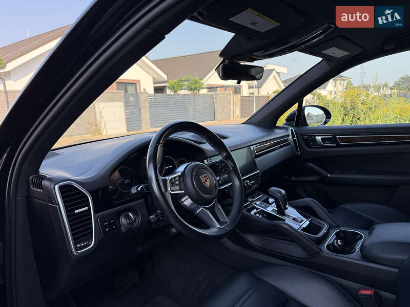 Позашляховик / Кросовер Porsche Cayenne 2019 в Львові