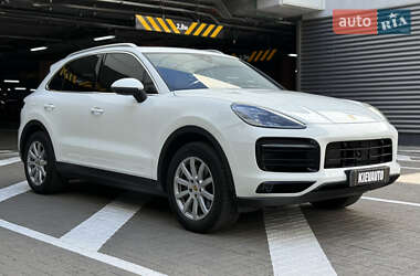 Позашляховик / Кросовер Porsche Cayenne 2018 в 