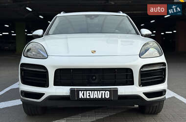 Позашляховик / Кросовер Porsche Cayenne 2018 в 