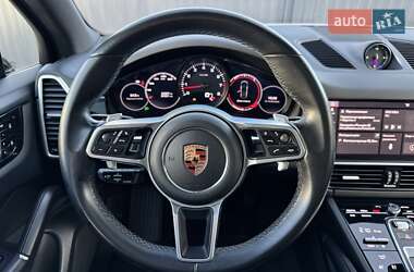 Внедорожник / Кроссовер Porsche Cayenne 2020 в 
