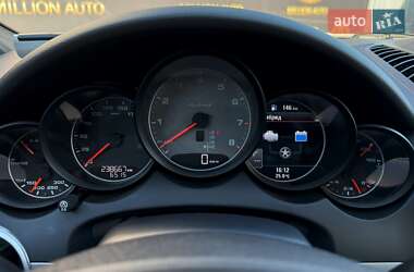 Позашляховик / Кросовер Porsche Cayenne 2014 в 