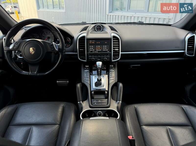 Позашляховик / Кросовер Porsche Cayenne 2014 в Києві