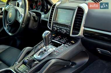Внедорожник / Кроссовер Porsche Cayenne 2013 в 
