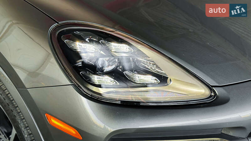 Внедорожник / Кроссовер Porsche Cayenne 2021 в Ровно