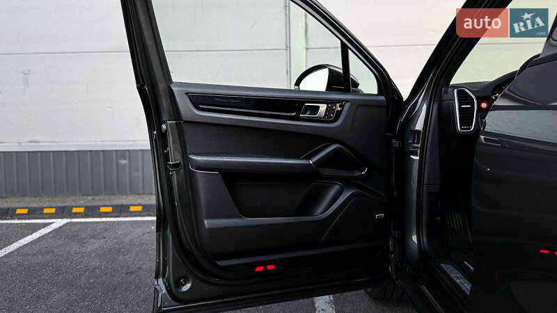 Внедорожник / Кроссовер Porsche Cayenne 2021 в Ровно фото 47 Внедорожник / Кроссовер Porsche Cayenne 2021 в Ровно
