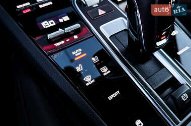 Внедорожник / Кроссовер Porsche Cayenne 2021 в 