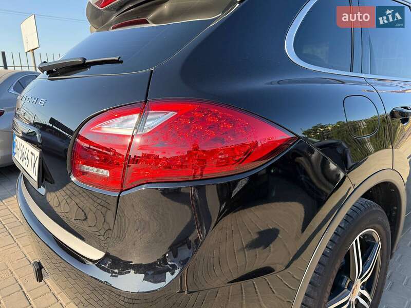 Позашляховик / Кросовер Porsche Cayenne 2013 в Одесі