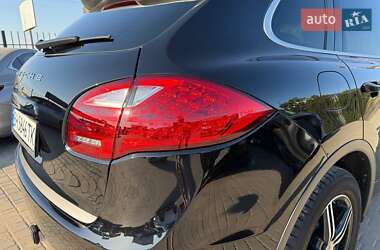 Внедорожник / Кроссовер Porsche Cayenne 2013 в 