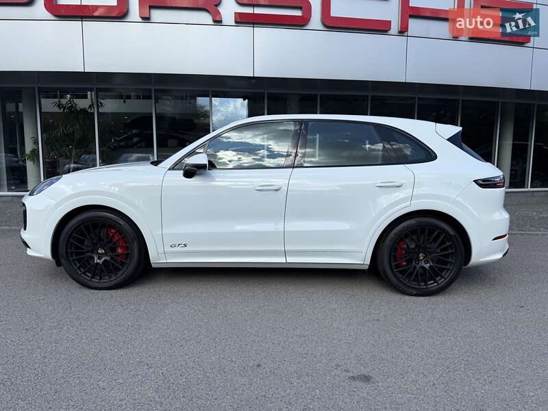 Внедорожник / Кроссовер Porsche Cayenne 2021 в Днепре