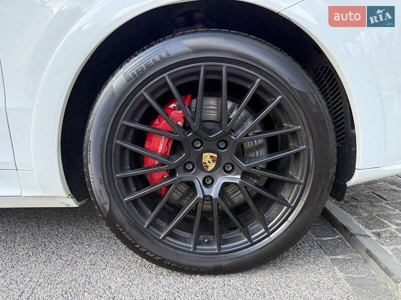 Внедорожник / Кроссовер Porsche Cayenne 2021 в Днепре