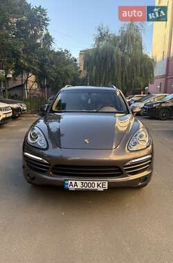 Внедорожник / Кроссовер Porsche Cayenne 2013 в 