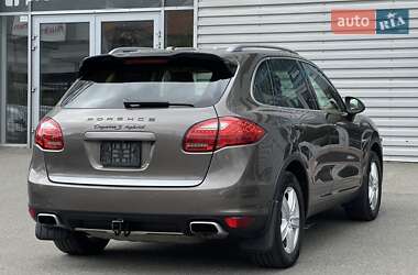 Позашляховик / Кросовер Porsche Cayenne 2012 в 