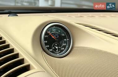 Позашляховик / Кросовер Porsche Cayenne 2012 в 