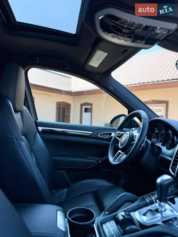 Позашляховик / Кросовер Porsche Cayenne 2014 в Івано-Франківську