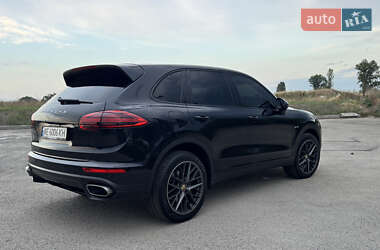 Внедорожник / Кроссовер Porsche Cayenne 2014 в 