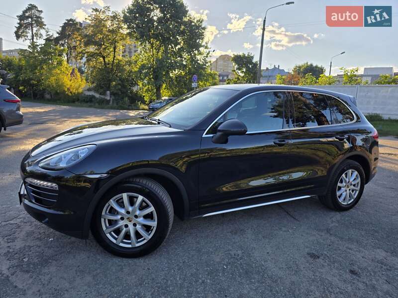 Внедорожник / Кроссовер Porsche Cayenne 2013 в 