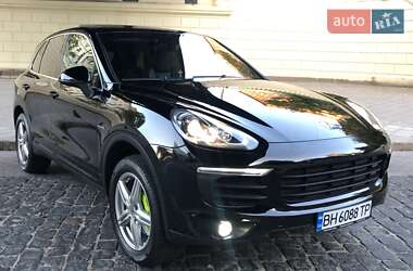Внедорожник / Кроссовер Porsche Cayenne 2015 в Одессе