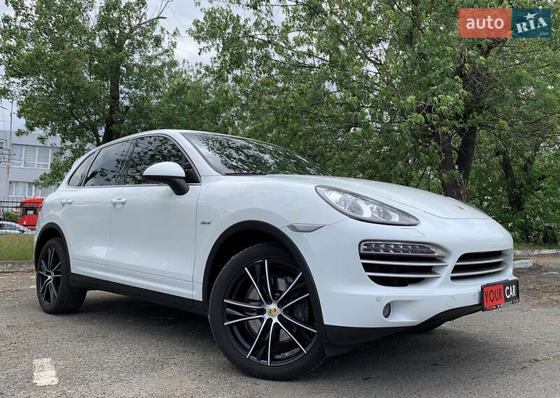 Позашляховик / Кросовер Porsche Cayenne 2014 в Києві