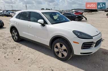 Внедорожник / Кроссовер Porsche Cayenne 2018 в 