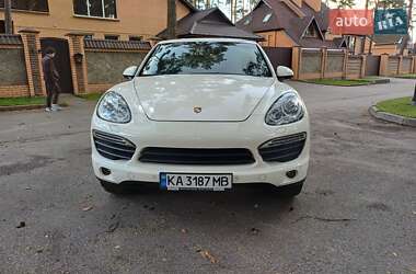 Внедорожник / Кроссовер Porsche Cayenne 2011 в 