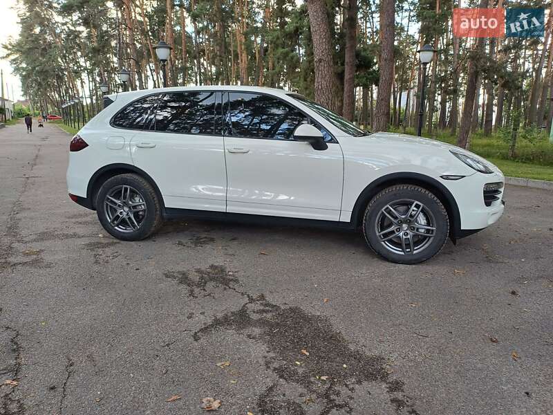 Позашляховик / Кросовер Porsche Cayenne 2011 в Чернігові