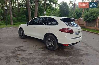 Внедорожник / Кроссовер Porsche Cayenne 2011 в 