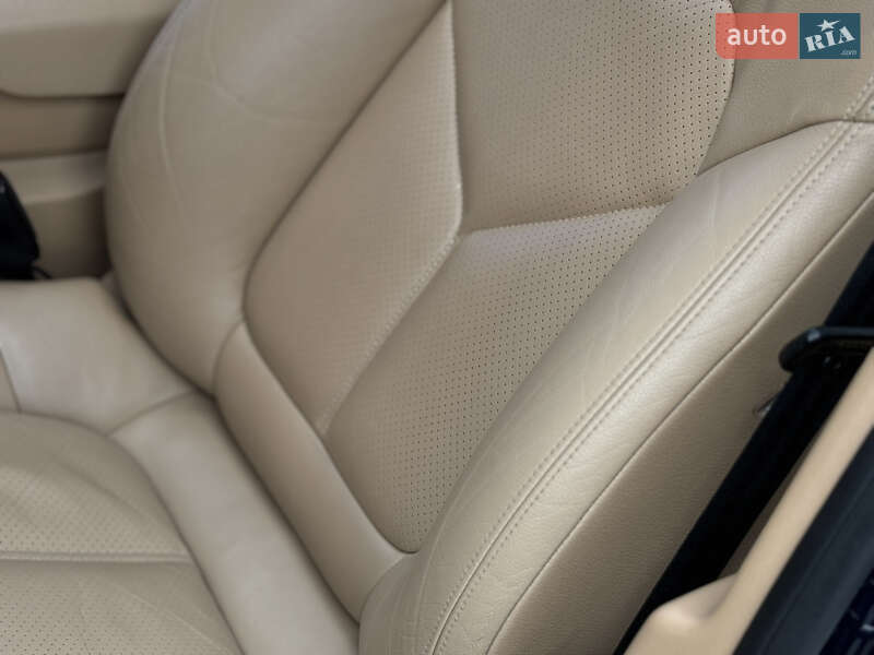 Внедорожник / Кроссовер Porsche Cayenne 2011 в Львове