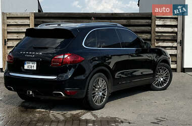 Внедорожник / Кроссовер Porsche Cayenne 2011 в 