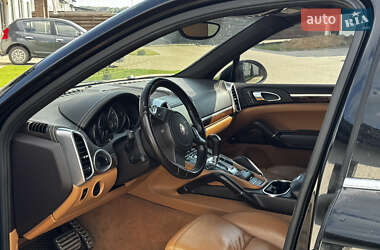 Внедорожник / Кроссовер Porsche Cayenne 2011 в 