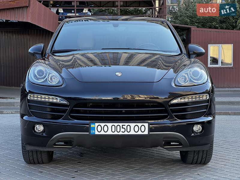 Внедорожник / Кроссовер Porsche Cayenne 2012 в Одессе