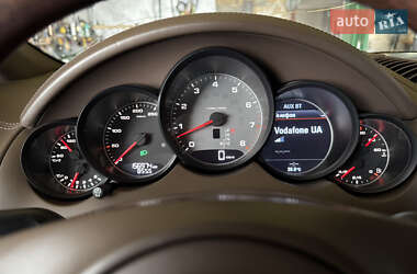 Внедорожник / Кроссовер Porsche Cayenne 2010 в 