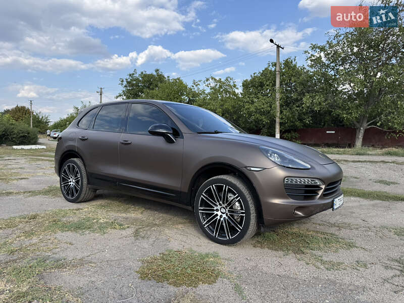 Позашляховик / Кросовер Porsche Cayenne 2010 в Запоріжжі