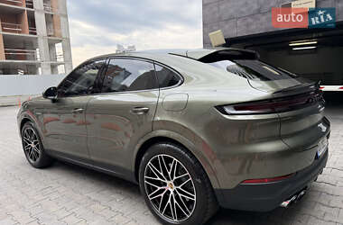 Внедорожник / Кроссовер Porsche Cayenne 2023 в 