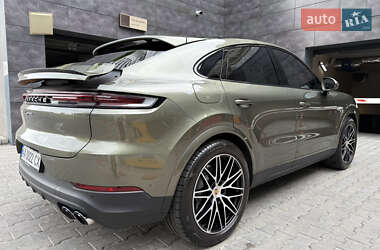 Внедорожник / Кроссовер Porsche Cayenne 2023 в 