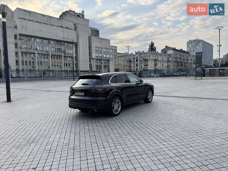 Внедорожник / Кроссовер Porsche Cayenne 2018 в Киеве