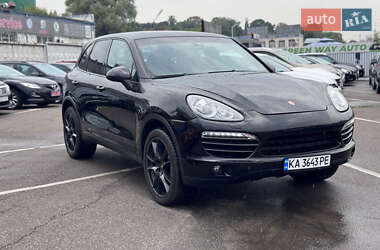 Внедорожник / Кроссовер Porsche Cayenne 2012 в 