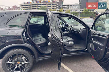 Внедорожник / Кроссовер Porsche Cayenne 2012 в 