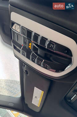 Внедорожник / Кроссовер Porsche Cayenne 2012 в 