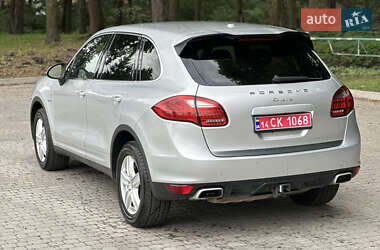 Внедорожник / Кроссовер Porsche Cayenne 2013 в 