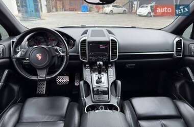 Позашляховик / Кросовер Porsche Cayenne 2012 в 
