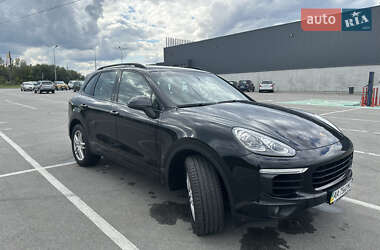 Внедорожник / Кроссовер Porsche Cayenne 2015 в 