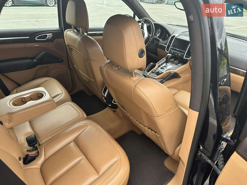 Внедорожник / Кроссовер Porsche Cayenne 2015 в Киеве фото 24 Внедорожник / Кроссовер Porsche Cayenne 2015 в Киеве