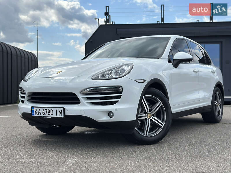Внедорожник / Кроссовер Porsche Cayenne 2013 в 