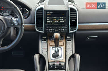 Внедорожник / Кроссовер Porsche Cayenne 2013 в 