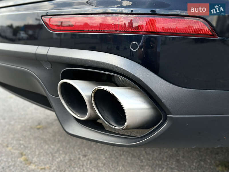 Внедорожник / Кроссовер Porsche Cayenne 2016 в Харькове