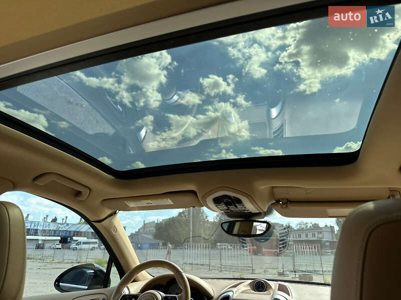 Внедорожник / Кроссовер Porsche Cayenne 2016 в Харькове