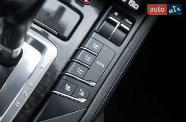Внедорожник / Кроссовер Porsche Cayenne 2010 в 