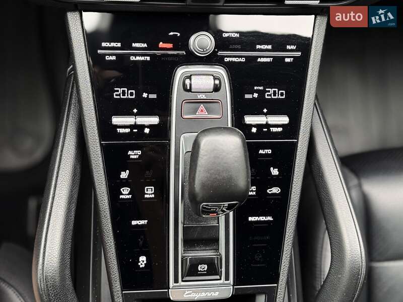 Позашляховик / Кросовер Porsche Cayenne 2018 в Дніпрі